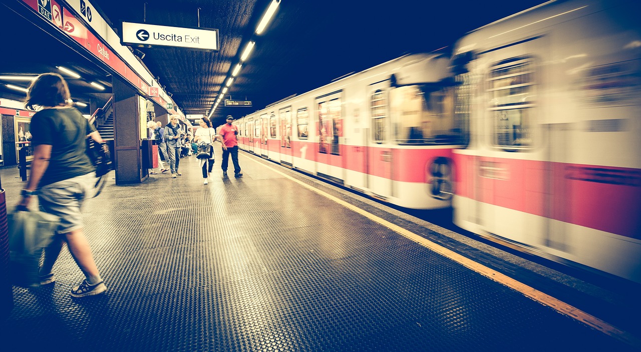 郑州地铁运营最新动态，运营时间更新及影响分析
