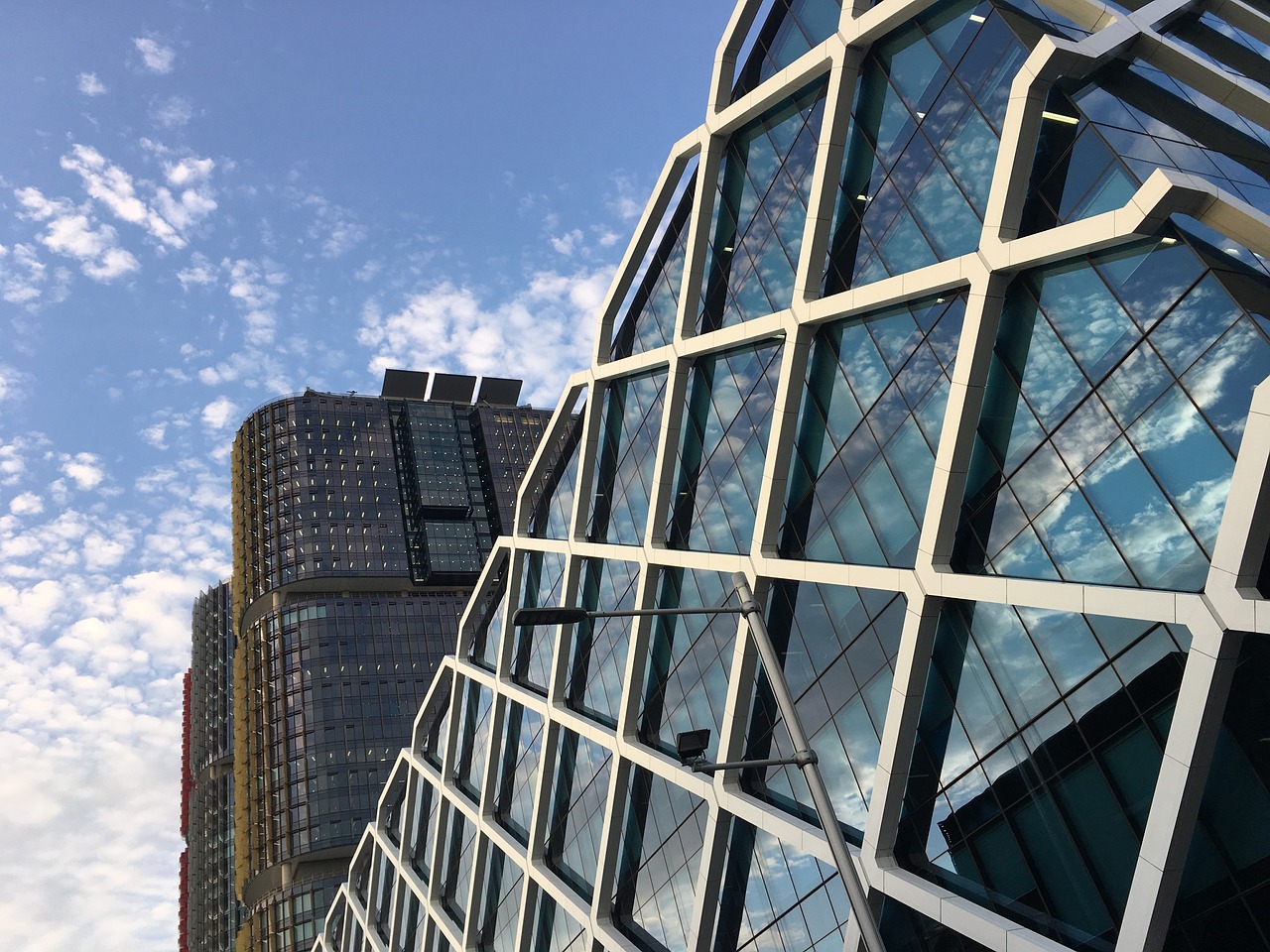 革新建筑保温技术的核心力量，保温材料一体板介绍与应用